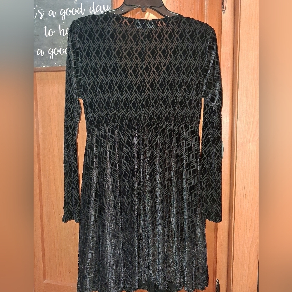Anna Grace Semi-Sheer Black Velvet Long Sleeve Geometric Dress In A Medium. EUC - Picture 8 of 8